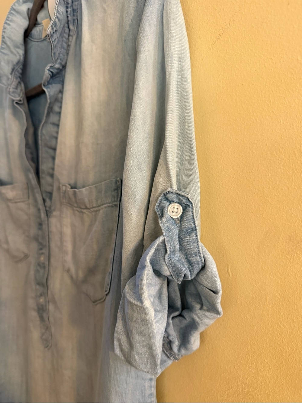 Cloth & Stone for Anthro Light Blue Denim Shirt - Relaxed Women's Henley, M - Picture 5 of 6